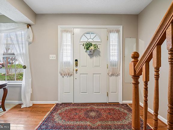2nd image of 479 Manor Rd