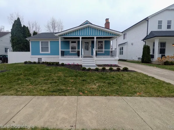 2059 Columbia Rd, Berkley, MI 48072
