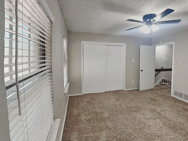 7334 Kingswood Cir — Photo 10