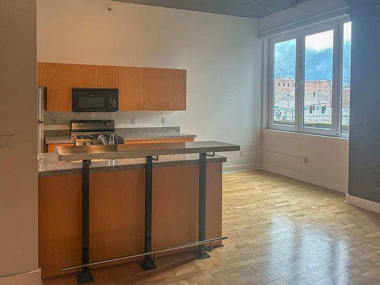300 NW 8th Ave #203 — Photo 16