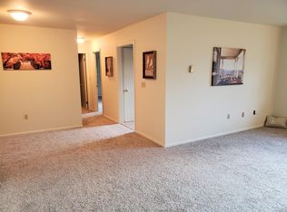 305 Thomas Dr APT 6, Mechanicsburg, PA 17050