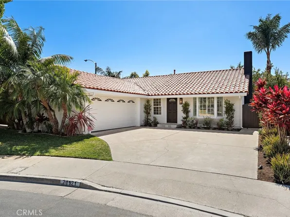 21121 Indigo Cir, Huntington Beach, CA 92646