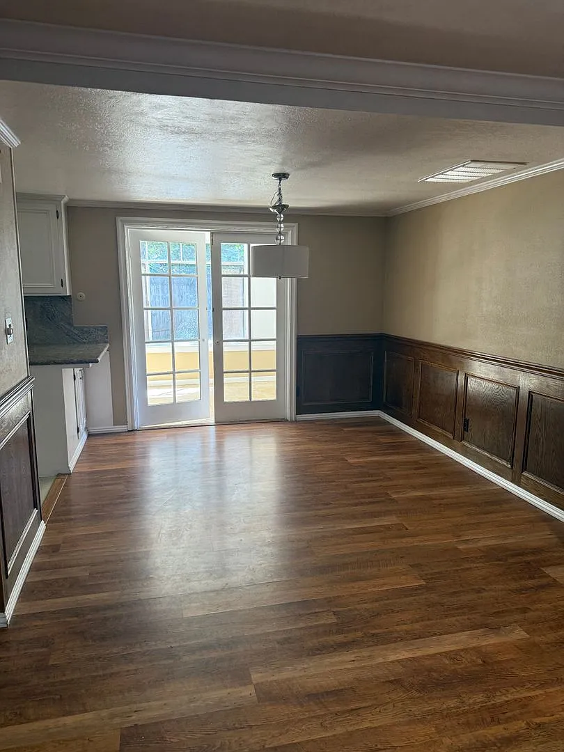 Showing Thursday 8/20 & Friday 8/21 from 11:00-11:30am — Photo 2