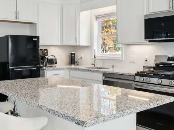 1569 Holly Rd, North Brunswick, NJ 08902