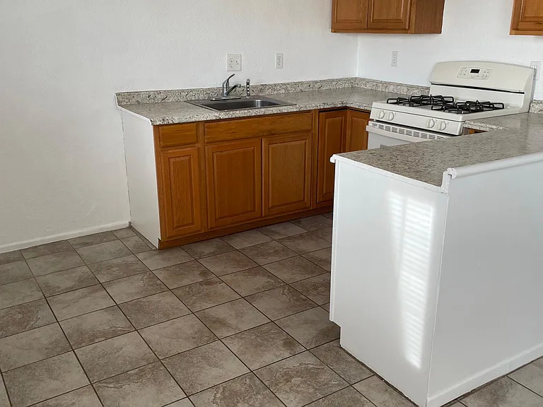 Verbena Rd — Photo 2