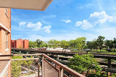 Sold by Thomas Lipovetsky, LREB