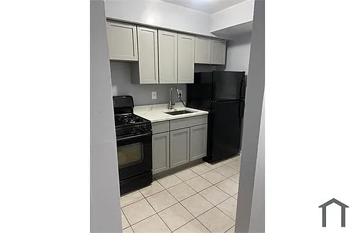 5324 C St SE #101 Photo 1