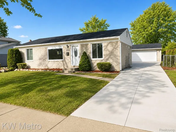 25528 Statler St, Taylor, MI 48180