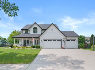 6720 Compton Ct, Johnston, IA 50131