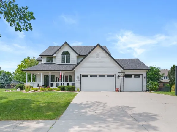 6720 Compton Ct, Johnston, IA 50131