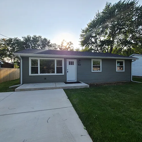 848 Fairview St Photo 1