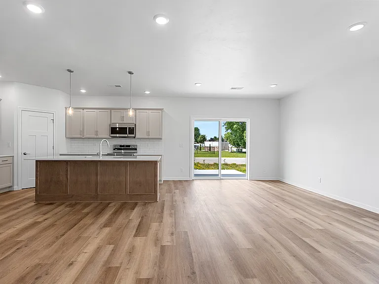 2724 Sachet Pl — Photo 8
