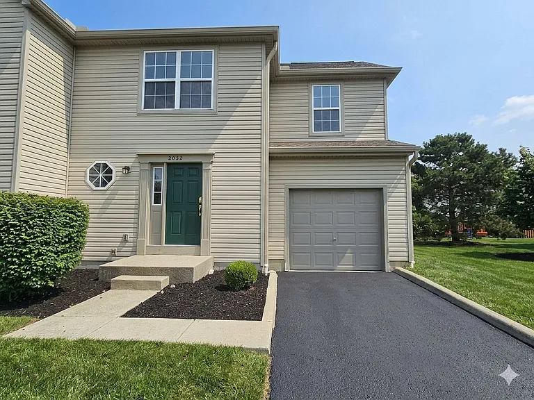 2032 Burbridge Ln — Photo 1
