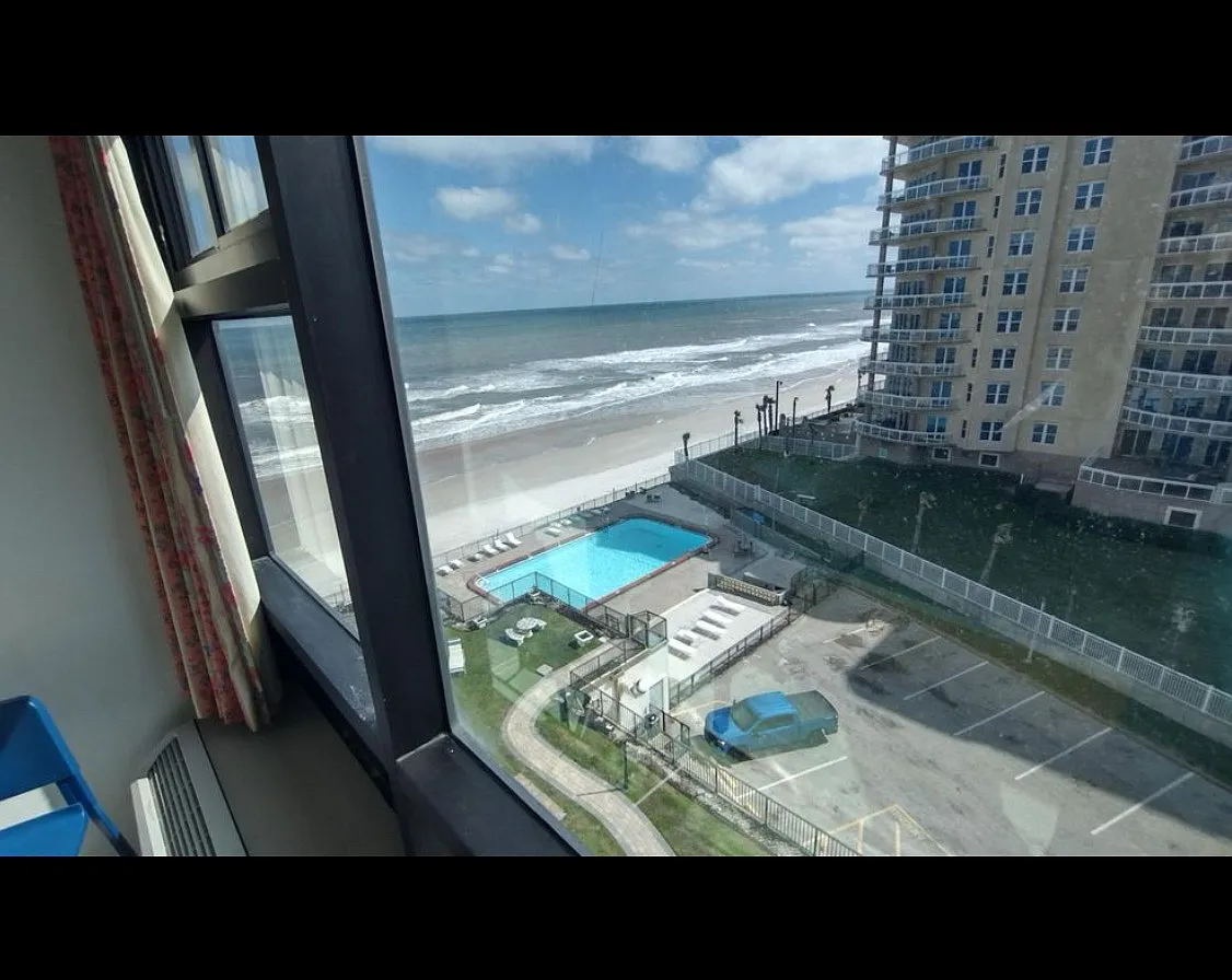 Studio, 375 sqft, $1,450 — Photo 1