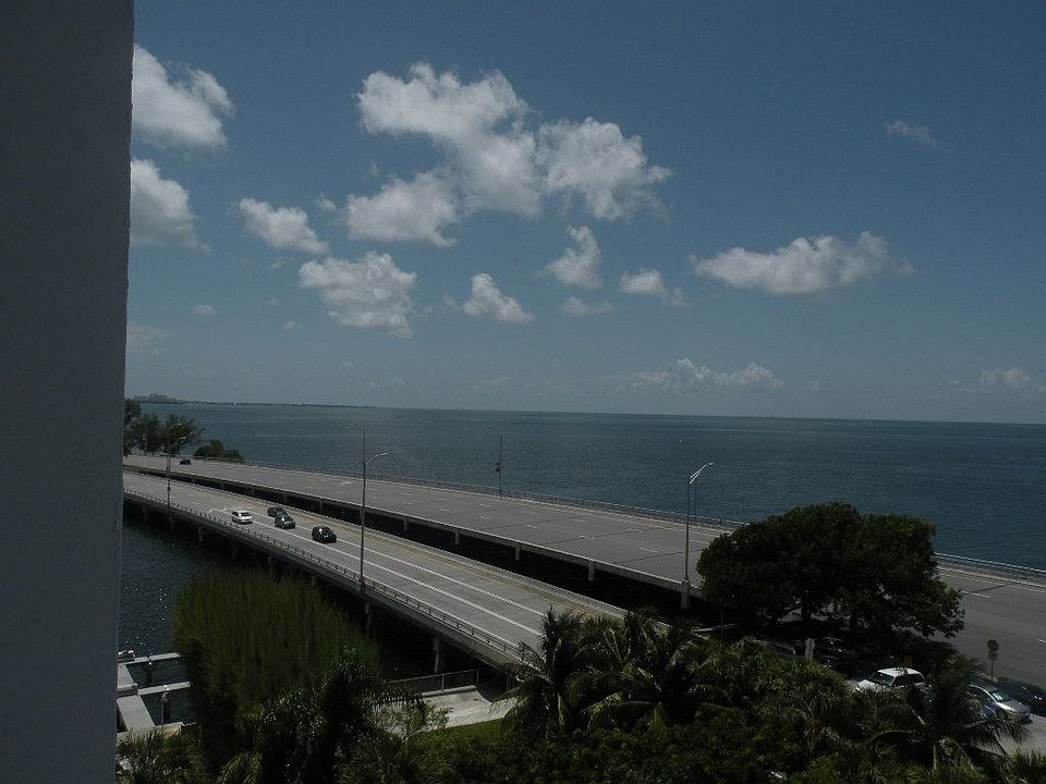 PANORAMIC VIEWS OF BAY