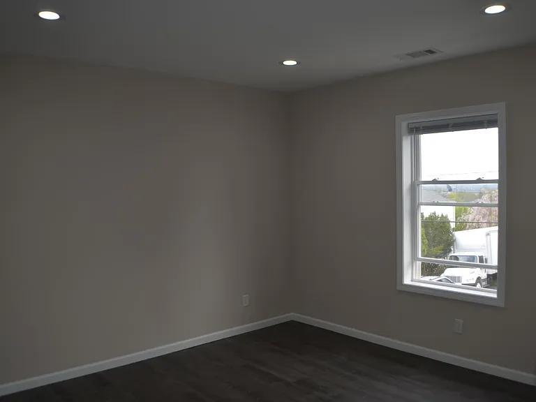 563 Burritt St #1N — Photo 8