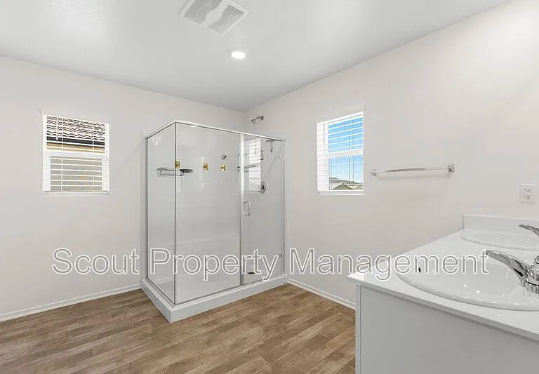 28841 Cutlass St — Photo 13