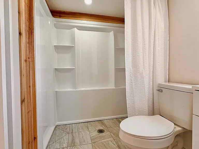 7009 Coley Rd — Photo 10