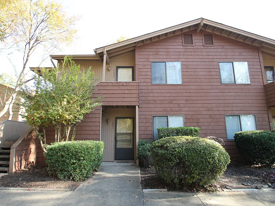 1635 Cedarview Ct