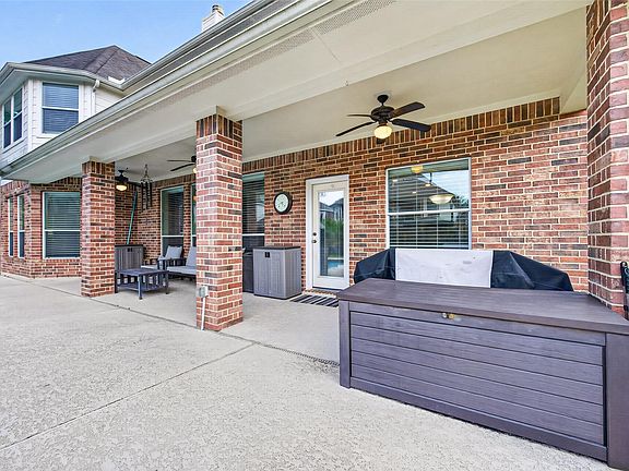 3rd image of 21002 Mallard Cove Ct