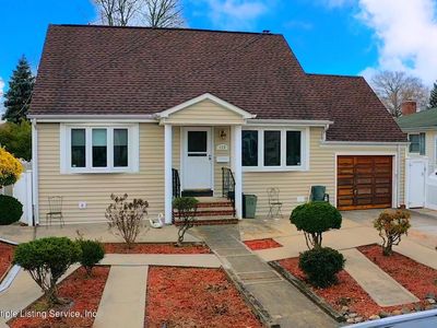 128 Champlain Ave, Staten Island, NY, 10306
