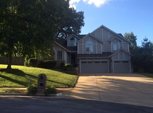 711 E Gaslight Dr, Springfield, MO 65810