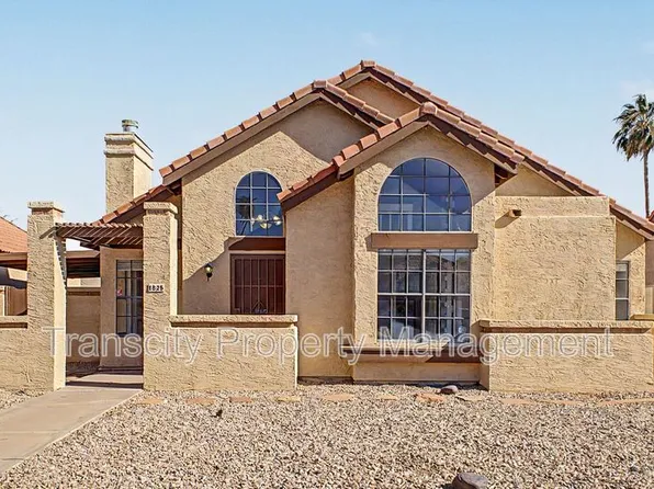 1825 E Secretariat Dr, Tempe, AZ 85284