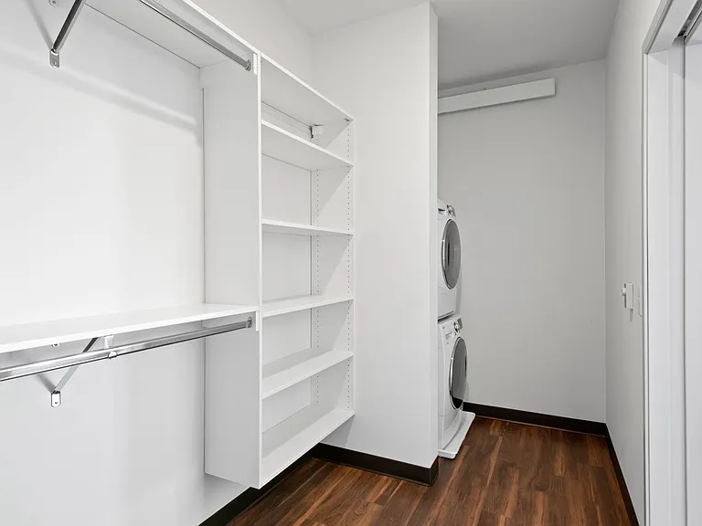 Blaise Apartments — Photo 35