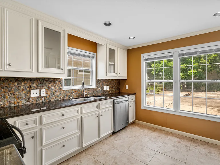 4831 Culmore Dr — Photo 8