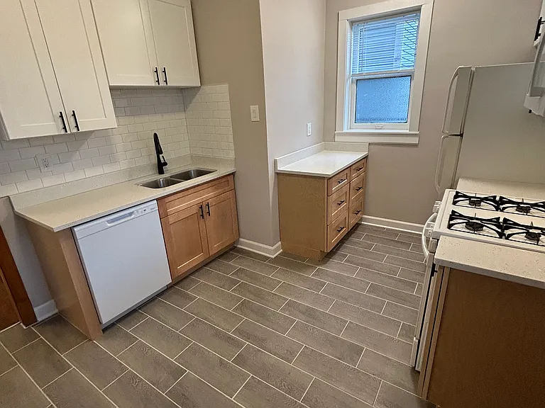 1458 W Edgewater Ave — Photo 17