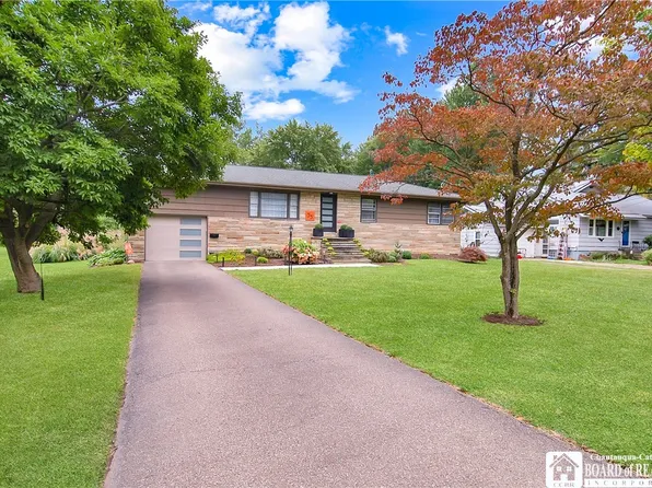 55 Spring St, Westfield, NY 14787