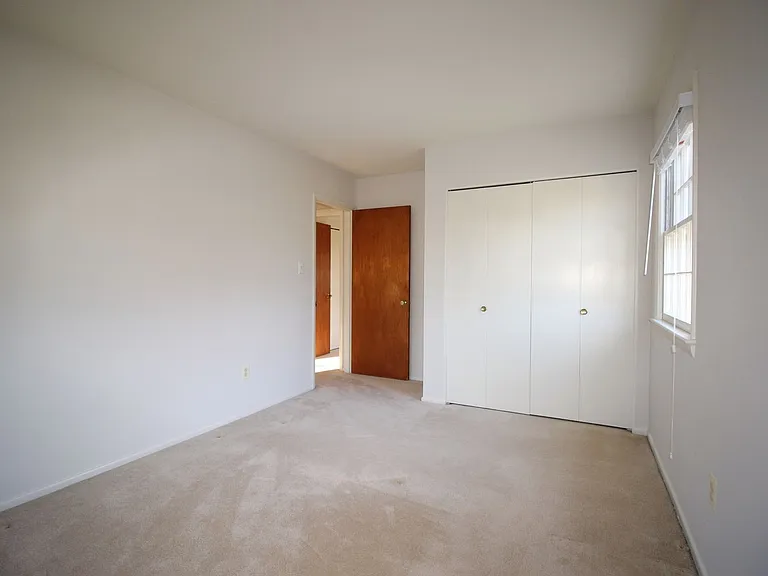 316 Patrick St SW — Photo 17