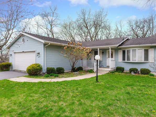 113 Blackberry Cir, Dixon, IL 61021