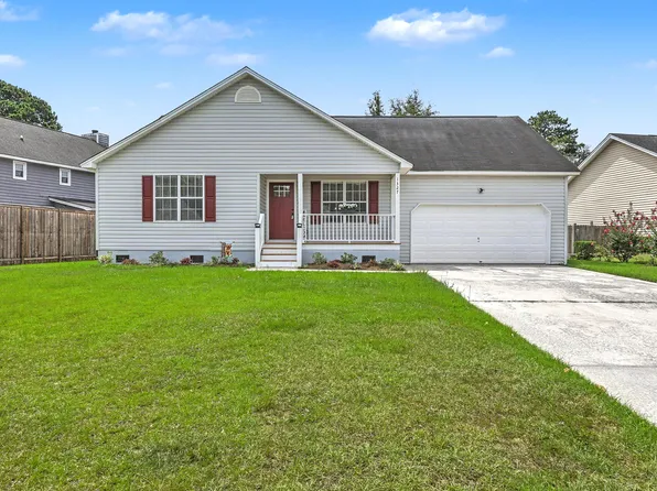 1327 Winterberry Ave, Goose Creek, SC 29445