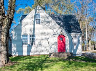 445 Roosevelt St, Creve Coeur, IL