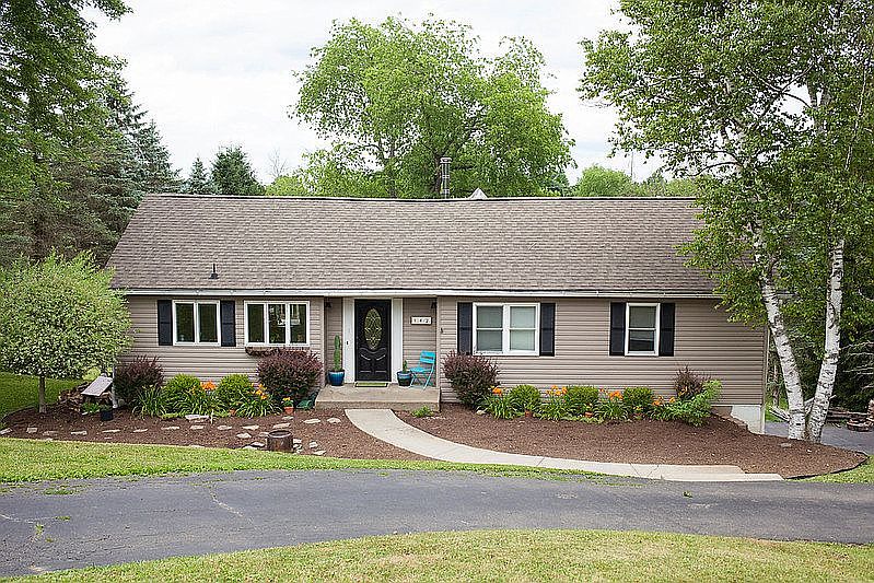 1st image of 142 Scenic Dr