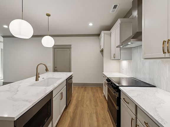 3rd image of 3521 John Richards Dr Lot 10L