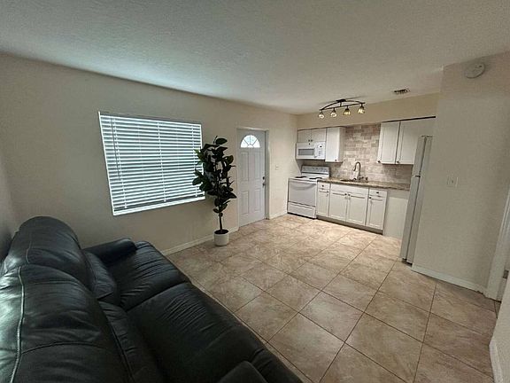 5th image of 692 73rd Ave N