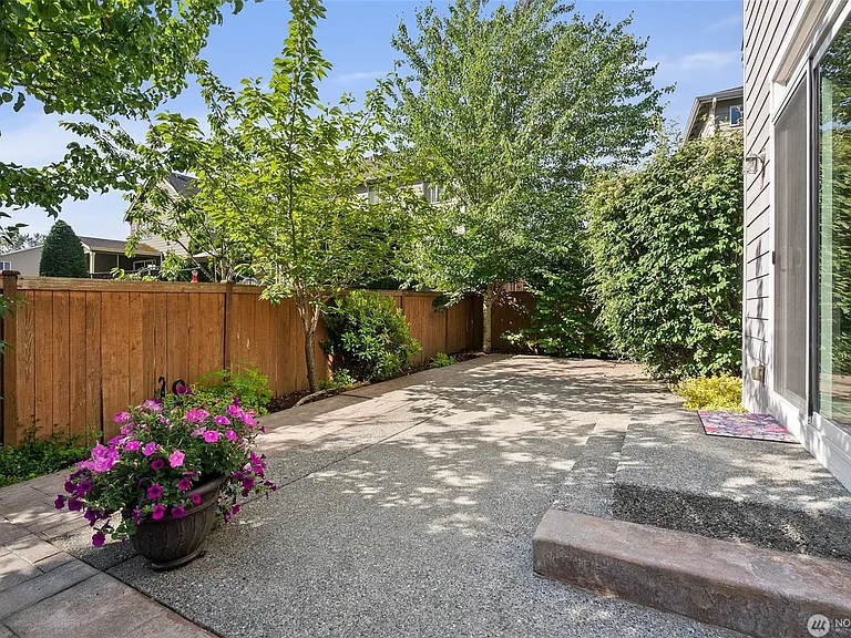 184th Ave SE — Photo 4