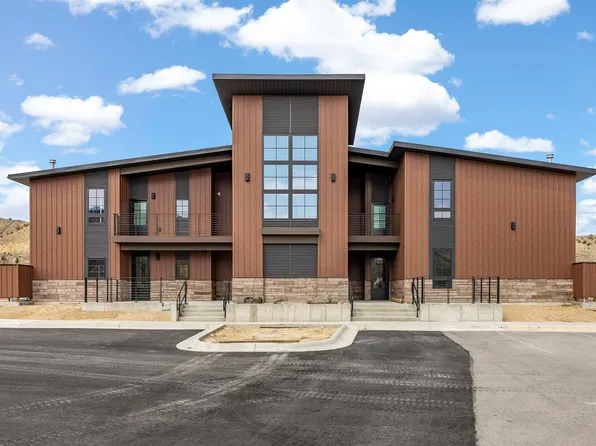 1120 Pizzini Dr #1B, Anaconda, MT 59711