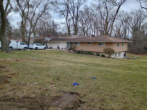 2nd image of 54 Hillsdale Rd