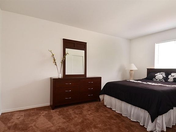 4th image of 4216 Falcon Ct APT C