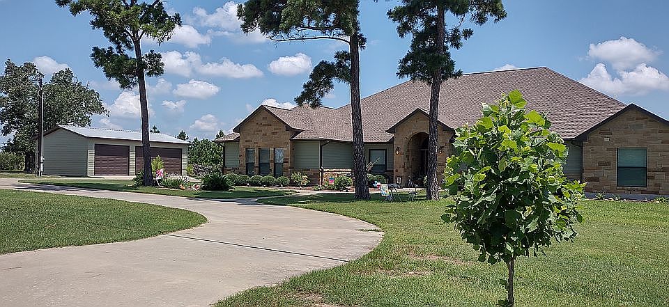 1st image of 104 Woodland Ct