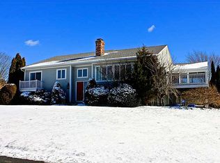 38 Oceanview Dr, Middletown, RI 02842