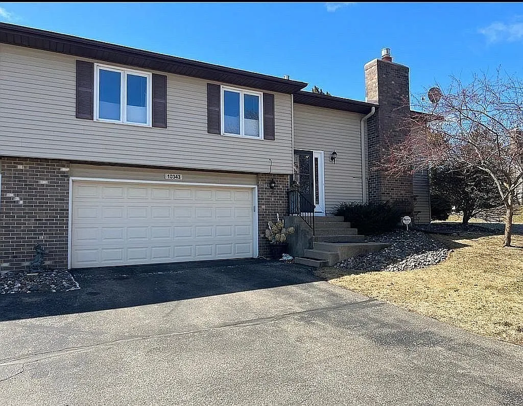 3 bed, 2000 sqft, $2,450 — Photo 1