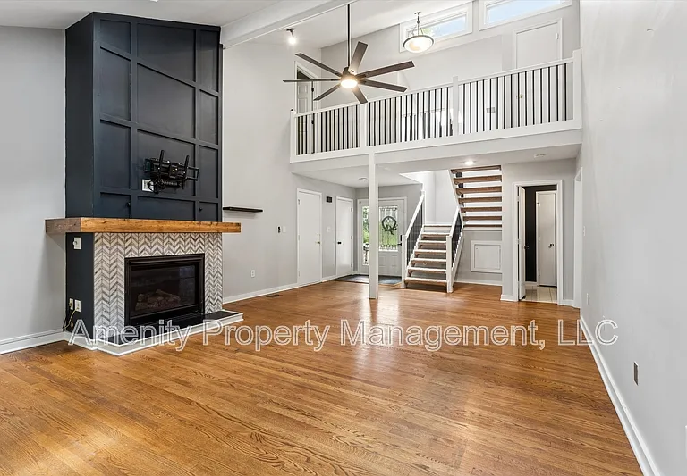 204 Granville Dr — Photo 5