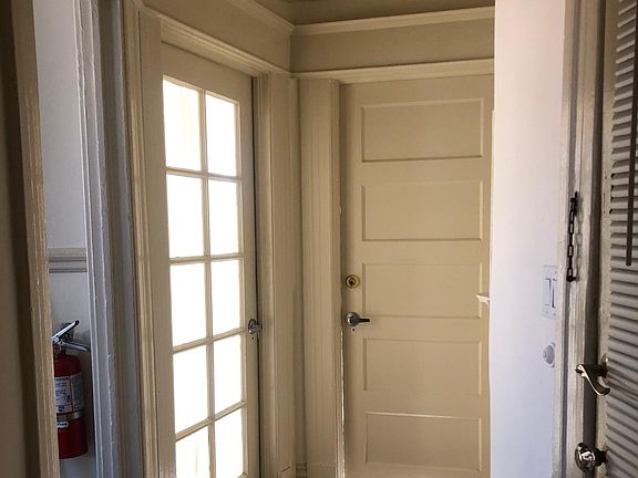 4th image of 102 Los Olivos Ave
