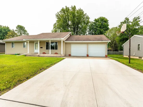 1318 E Fir Ave, Fergus Falls, MN 56537