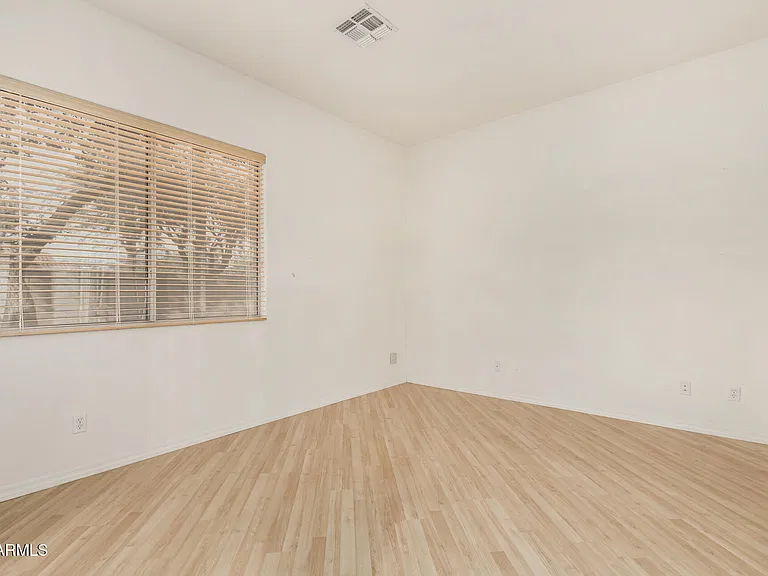 1203 E Kramer Cir — Photo 29