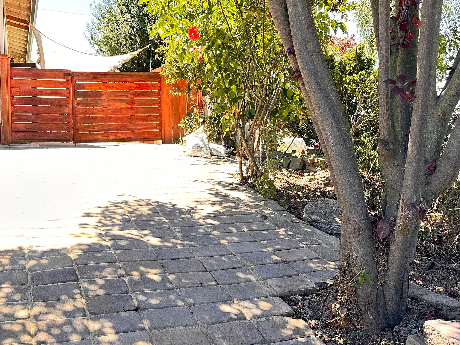 407 Ridge Ave — Photo 3